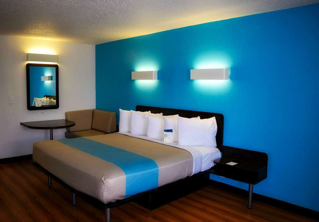 Sky Palace Inn & Suites By Jasper Beeville Quarto foto